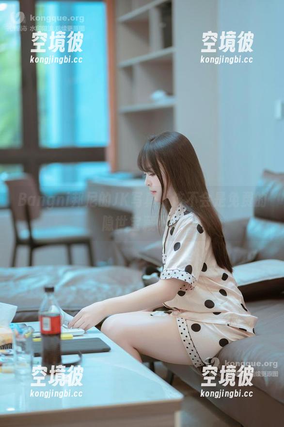 Bangni邦尼的JK写真，该不会是免费的隐世宝藏吧？