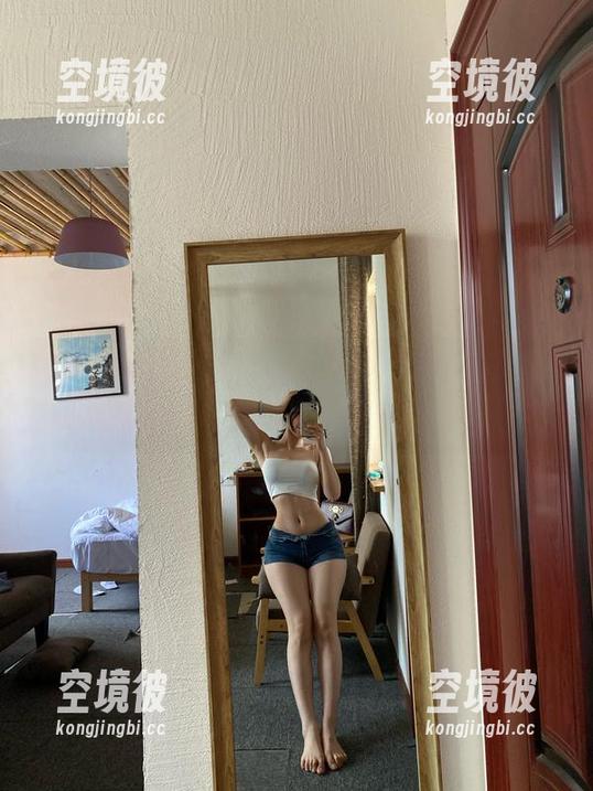 微密圈 - 高清图包：Cool文茜的眼镜，给你一种‘看得清’的错觉！