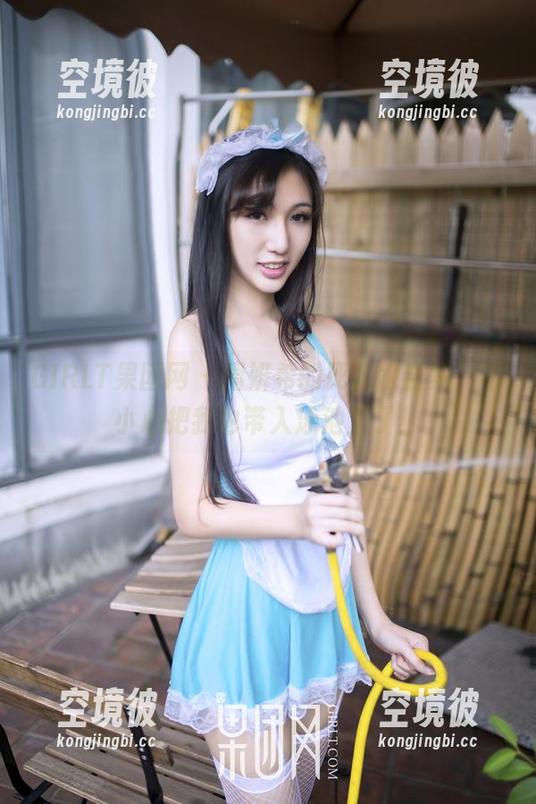 GIRLT果团网 - 周妍希的死库水合集，不小心把我也带入泳池里了！