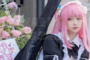 Halo_酱的艾米莉亚写真，原图如画，让我不禁想喘口气！