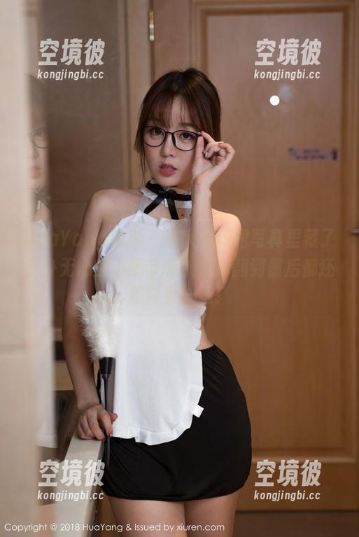 HuaYang花漾 - 周大萌短裙写真里藏了多少无心的小细节呀？图册翻到最后都还想再看一遍！