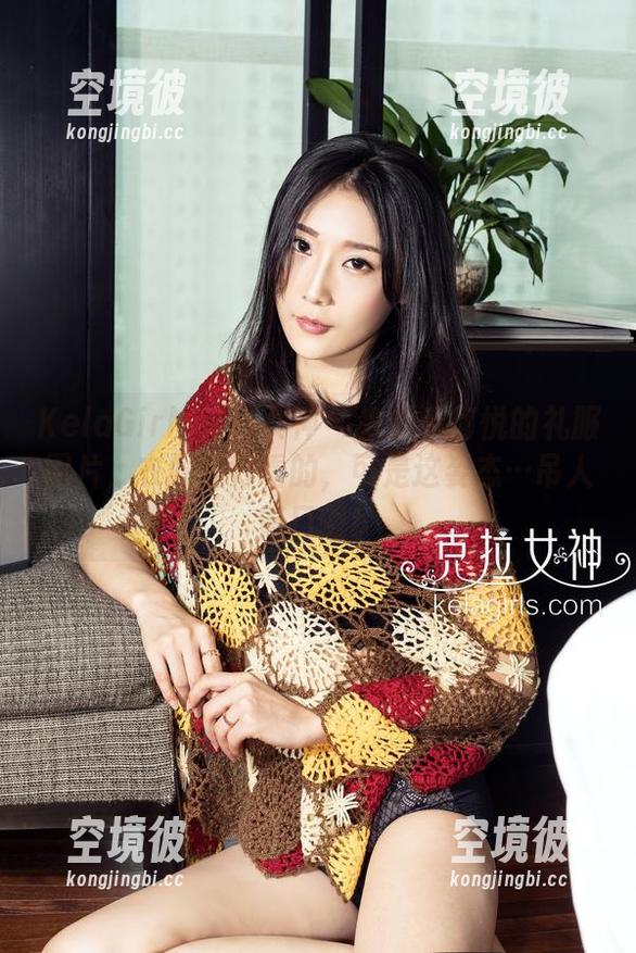 KelaGirls克拉女神 - 来看看何悦的礼服图片，衣服是好看的，可是这姿态…吊人胃口啊！