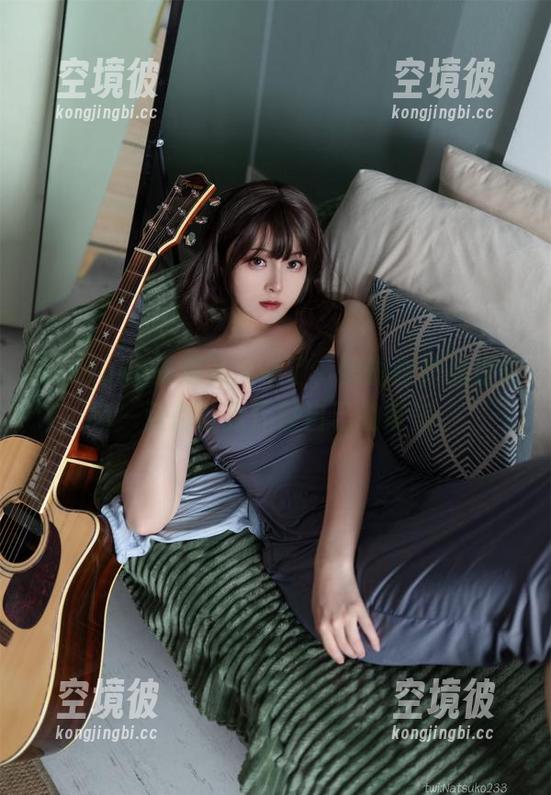 Natsuko夏夏子又来了，黑蝴蝶作品里的每一张都让我怀疑自己的审美。
