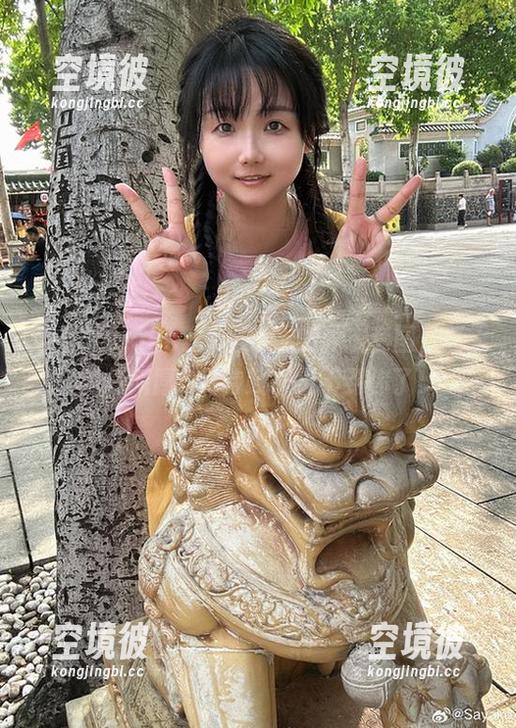 穿上Sayako＿今年4岁的泳衣套图，夏天如你所愿...只待蚊子见不到你了！