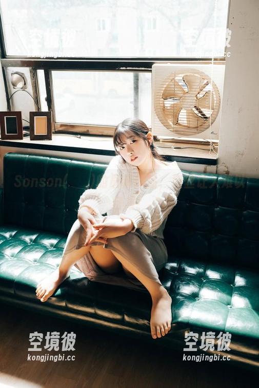 Sonson(손손)的最新作品，肉丝让人难以自拔！