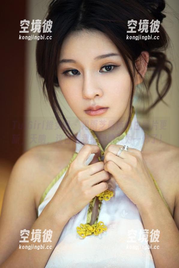TuiGirl推女郎 - 冯雨芝最新纯白图片更新，天呐，这白得我都跟她融为一体了！