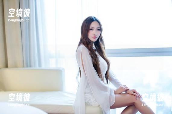 TuiGirl推女郎 - 王依萌的制服图集：真想问问，工作来得及，但可不可以不加班呢？