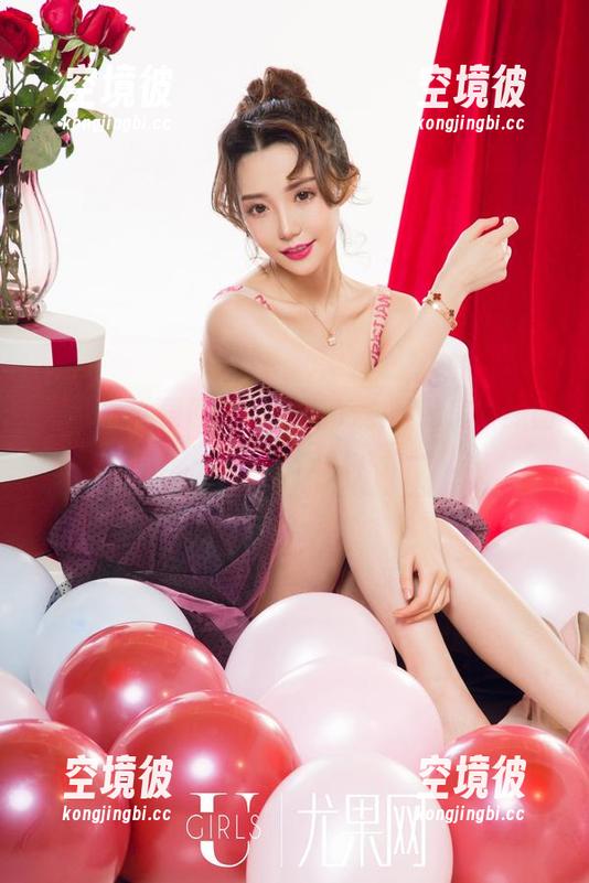 UGirls尤果网 - 周妍希的灰丝私房：原图不说话，眼神已经倾诉了一切！