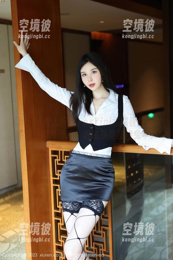 Xiuren秀人网-FoxYini孟狐狸 Xiuren秀人网 - FoxYini孟狐狸携兔女郎拼出高清图库,难道是要迎接兔年?
