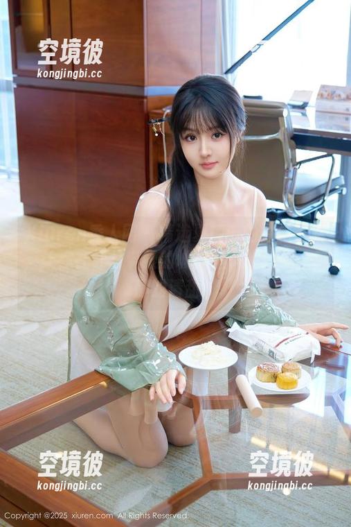 Xiuren秀人网 - 精选夏旖诺的白色写真，让你在红灯满眼的城市里，找到一丝寂静的清甜！