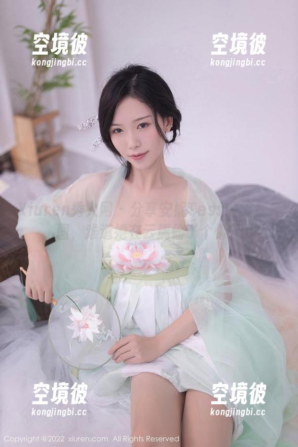 Xiuren秀人网 - 分享安妮Tess的天使套图，难道她在云端偷了个懒？