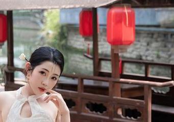 Xiuren秀人网 – 学妹特辑上线：王俪丁小宝贝的图库里藏了啥？
