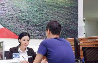 aiss – 欣杨红裙私拍——这种扭腰是人人可学的？