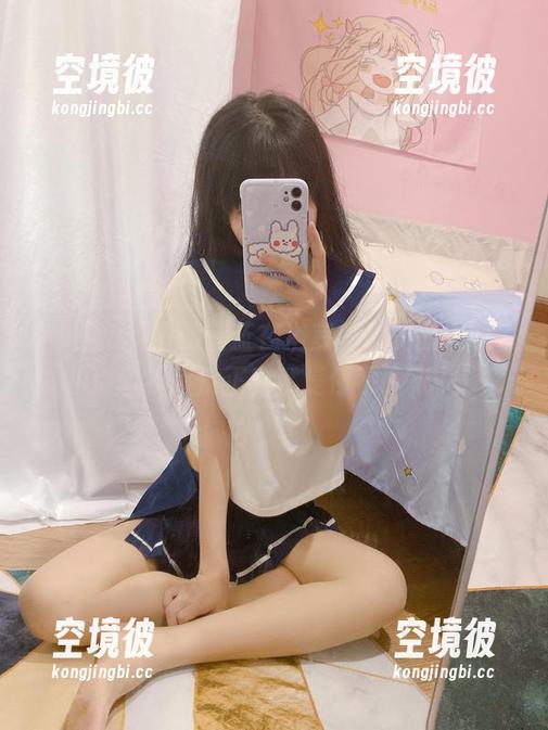 usejan蓝蓝 你见过usejan蓝蓝在浴室里拍的原图吗?别问我,反正我就是停不下来。