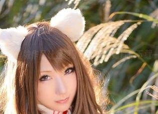 サク(saku)的丝袜作品让我想了好多，不如直接下载一图当壁纸！