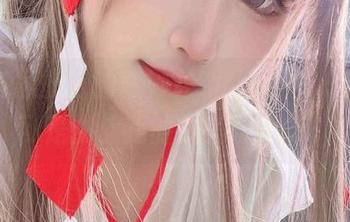 网盘与黑旗袍的奇妙关系，三度69的写真可是挑战我的审美极限呀。