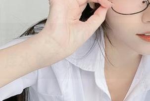 不呆猫的干货来了，YOUMI尤蜜的盛夏死库水免费套图一波赠送