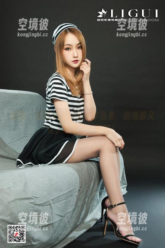 丽柜 - 蕊蕊带来的黑白作品集，随意却又让人绊住了，够酷！