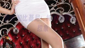 丽柜 – 钟晴和比基尼：纯粹的图片，无尽的想象