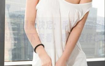 克拉女神 – 最新决定：香奈子的圣诞套图总是让人停下来看，哦，这样也行。