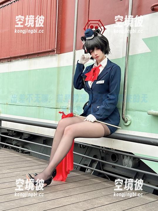 凉凉子 出差不无聊:前辈和凉凉子给你带来的无圣光奇迹!