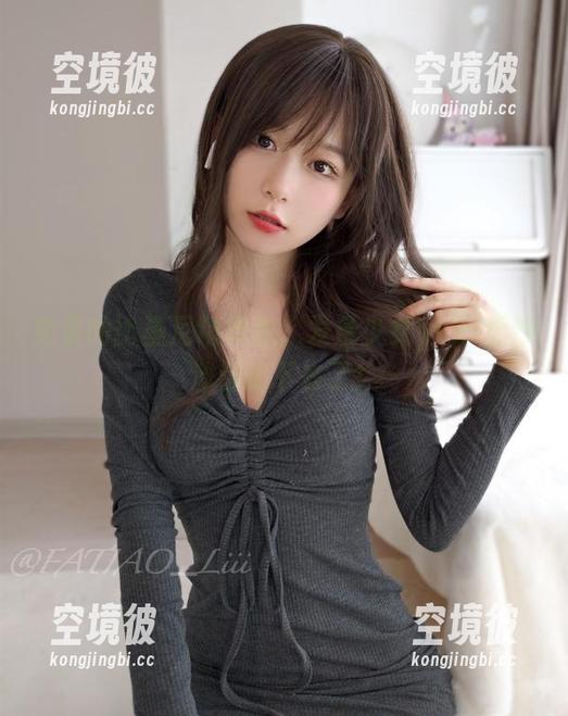 免费的比基尼精华包，发条少女yoki把沙滩都比下去了！