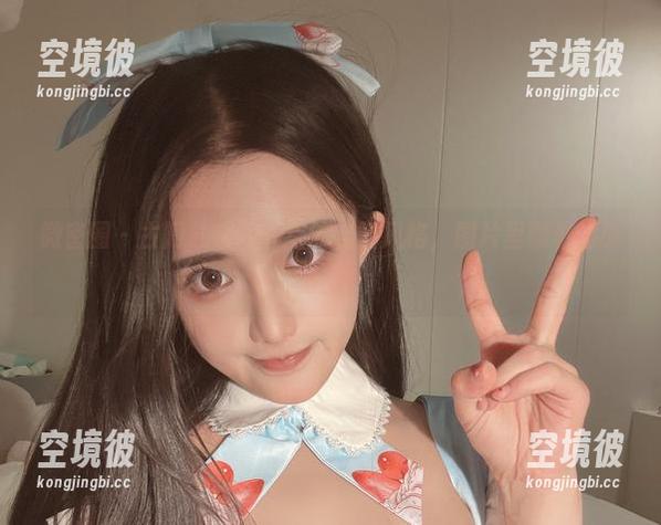 微密圈 - 古阿扎在办公室的定制风格，图片里藏着的小秘密？