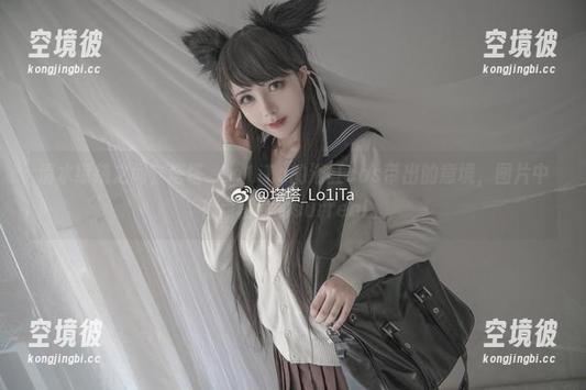清水缭绕之间，塔塔_Lo1iTa的浴缸cos带出的意境，图片中有点模糊的surreal。