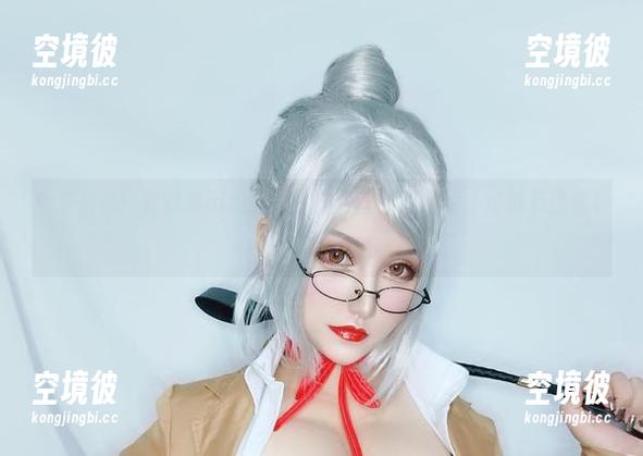 免费福利！夏鸽鸽不想起床身披红丝带的照片，难道不想看看吗？