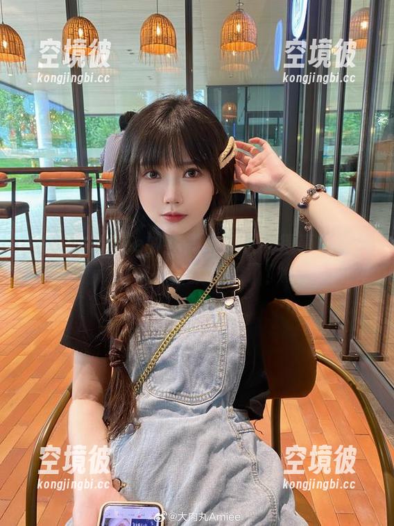 大肉丸Amiee的在线写真可爱得毫无抵抗力，真实太迷人了！