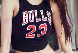 头条女神 – 火儿的图集分享：看棉袜如何唤醒冷脚少女的热情！