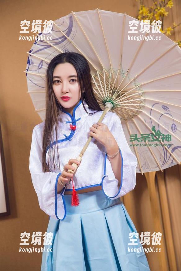 头条女神 - 钟晴的小萝莉外衣下，藏着怎样的御姐气场？