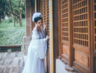 微密圈 – 从泳池中张望“好H好女杀手”，图库下载超实用