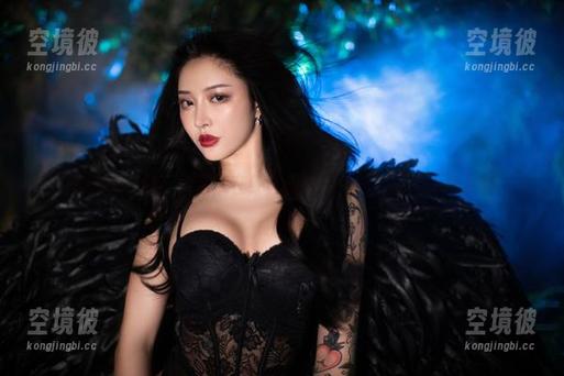 微密圈 - 看！宋昱欣在红裙里散步——图包绝不浪费哦
