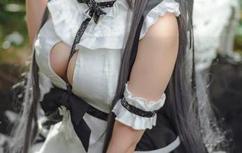 原图中宫本樱的那一瞬，配上德克萨斯同人礼服，这种感觉，我很喜欢！