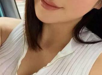 微密圈 – 看小芯酱最新的作品集，清纯得像是邻家妹妹，结果又让我想起了很多其他的事儿…