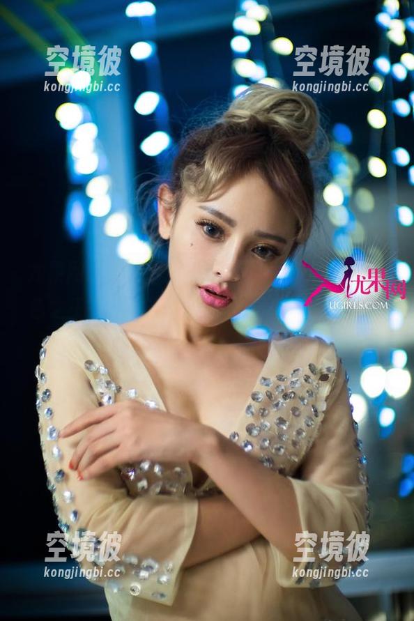 尤果网 - 黑白张栩菲合集，壁纸界的“无色之王”，是时候让你的屏幕来点文艺气息了！