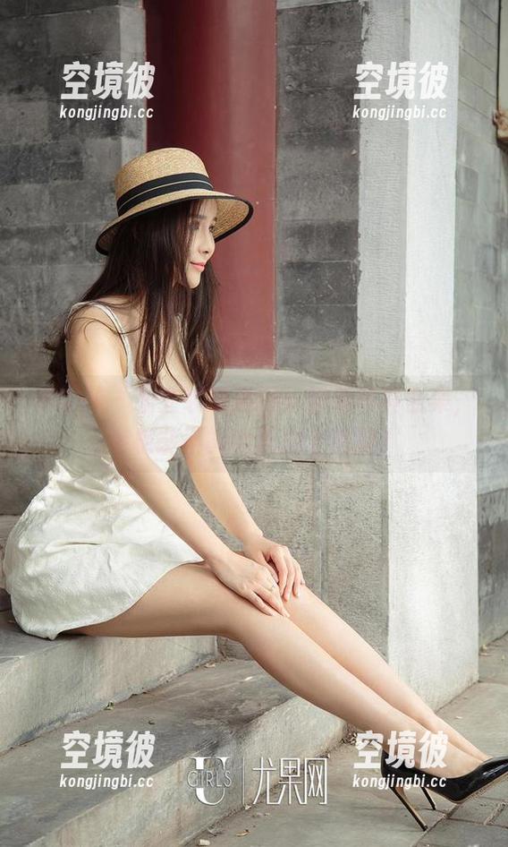 尤果网-童倩 尤果网 - 职业装奇遇记:童倩写真合集,老板能不能给我加个鸡腿?