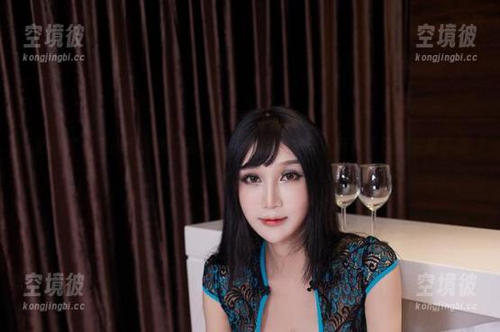 尤物馆 - 用图集聊聊，潘琳琳ber的婚纱让人有种“这到底算不算婚礼”的迷惑