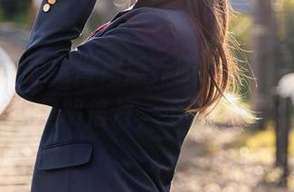 尤蜜荟 – 总觉得周思乔Betty的海边作品像是明信片，不够生动？