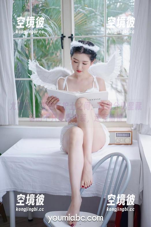 尤蜜荟 - 安然与护士之间：这组分享里藏着的不只是职业装，还有情愫