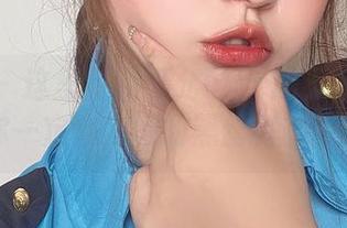 微密圈 – 这里有张思允nice的无圣光写真，你一定会为她的黑丝制服而停留