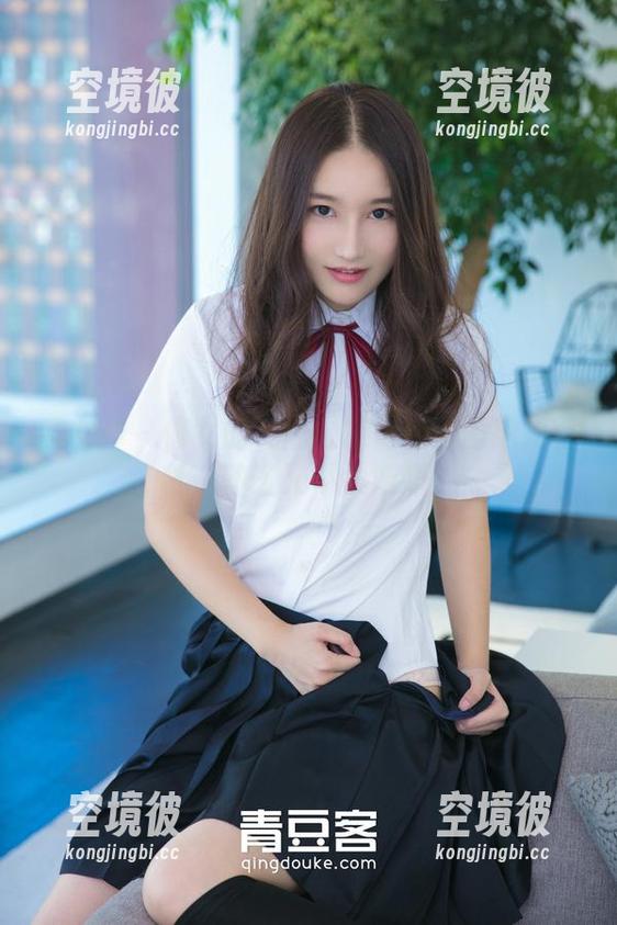 推女神 - 修女的气场：施忆佳原图宛如壁纸，静谧又不失妩媚。