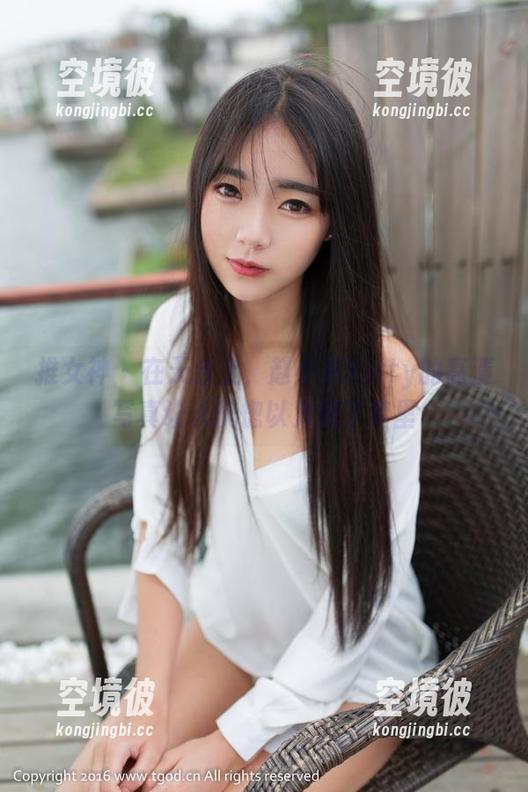 推女神 - 在天台上，赵小米Kitty的高清写真让人恍惚以为进了梦里