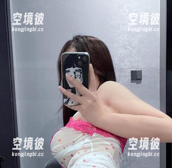 微密圈 - 更新啦！桃沢樱呀的女孩合集，挺不错的。