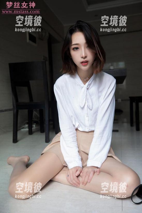 梦丝女神-乔儿 梦丝女神 - 乔儿的皮衣太绝了,随便一张图片都能叫人流口水,快来下载吧!