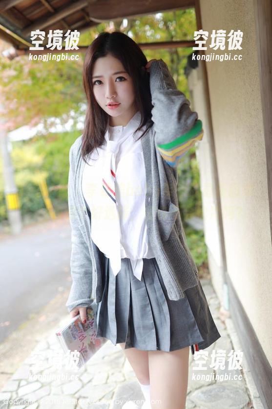 模范学院 - 李颖煊baby带来的最新图集，睡衣是个好选择，但你不会怕冷吗？