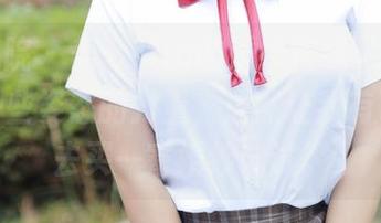 模范学院 – 美七Mia的婚纱在线写真，偷瞄到一些姿态的力量，居然让我有了冲动去买一寄婚纱试试。