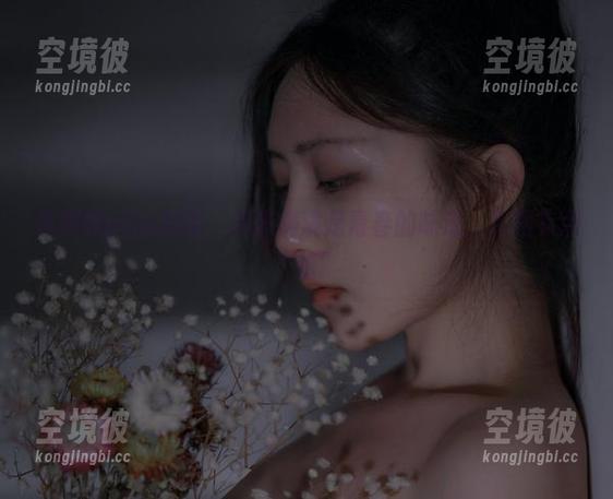 看樱晚gigi的璨，写真满满是青春的味道，套图有点“懵”