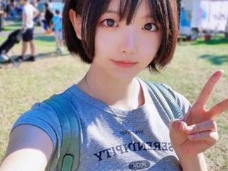 和服外套&樱群，下载这张画面，平静心灵的绝佳选择！